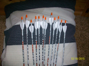 Easton Bowfire 330 Fletched Arrows 2" White Rayzor Feathers 1 Dozen NEW